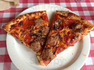 Salvatore's Old Fashioned Pizzeria