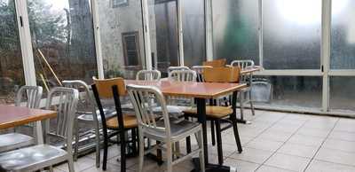 La Pizzeria