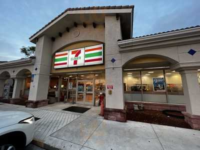 7-Eleven, Estero