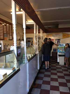 Scoop The Ice Cream Parlor, Pismo Beach