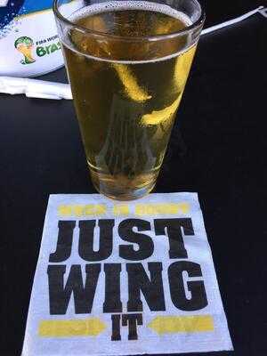 Buffalo Wild Wings, Normal