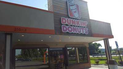 Dunkin', Easton