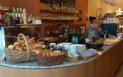 Deluca's Oceanside Cafe