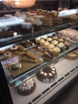 amarena bakery & bistro, Lauderhill