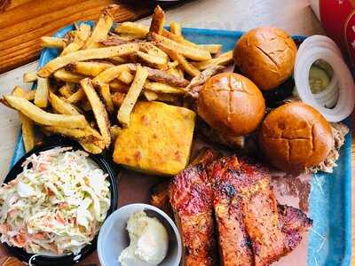 Oscar Lee's Barbeque, Libertyville