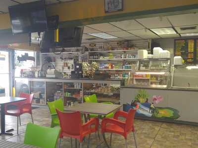 DE Jamaica Shop, Lauderhill