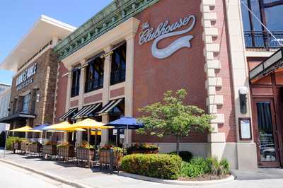 The Clubhouse, Oak Brook