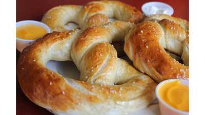 Ben's Soft Pretzels, Grand Haven