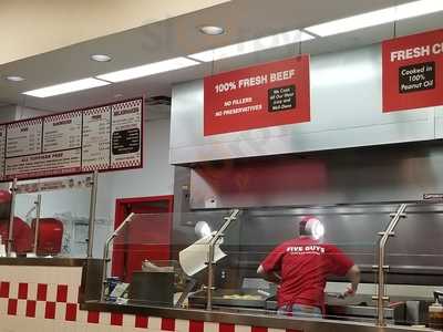 Five Guys, Huntington Station