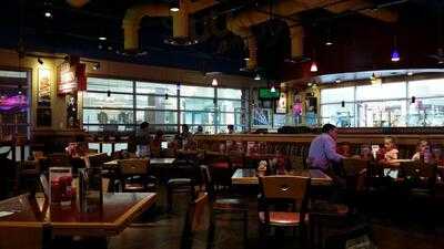 Red Robin Gourmet Burgers, Rockaway