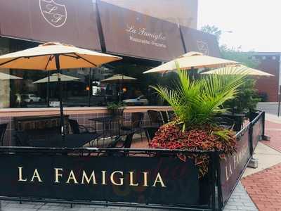 La Famiglia Trattoria, Glen Cove