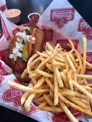 Freddy's Frozen Custard & Steakburgers, Milford