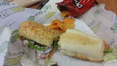 Subway, Milton