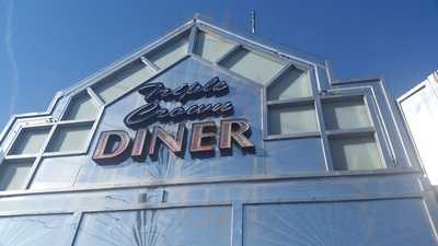 Triple Crown Diner, Floral Park