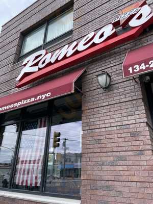 Romeo Pizzeria, Ozone Park