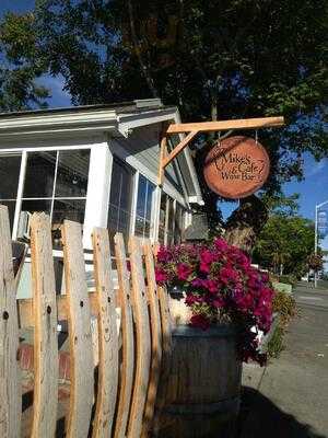 Mike's Cafe And Wine Bar