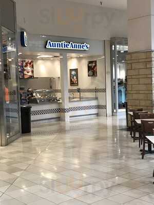 Auntie Anne's, Happy Valley