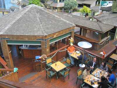 Friday's Crabhouse