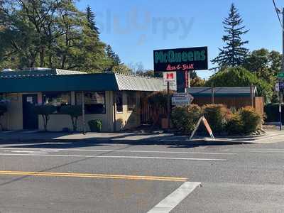 Mc Queen's Bar and Grill, Milwaukie