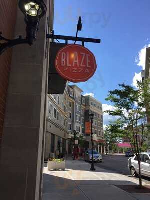 Blaze Pizza, Storrs