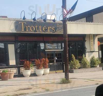 Trotters Bar & Grill, Franklin Square