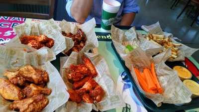 Wingstop, Storrs