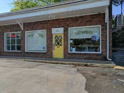 Comet Croissanterie & Creamery