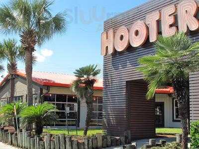 Hooters, Seabrook