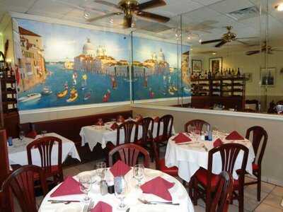 Cristina's, Wheaton