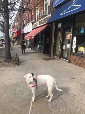 Glendale Bakeshop & Cafe, Maspeth