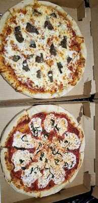Papa Bear Pizza menu