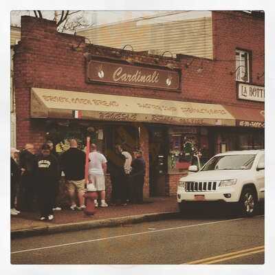 Cardinali Bakery, Carle Place