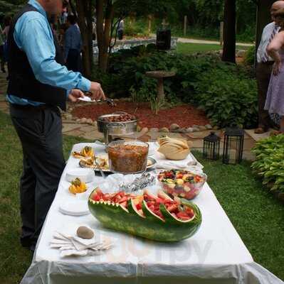 Dialo's Cafe And Catering