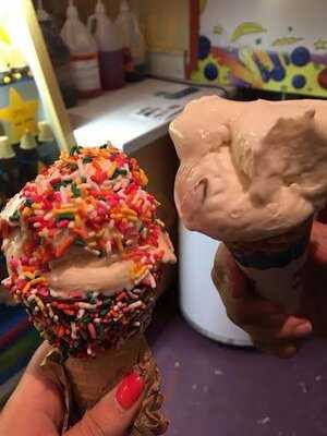 Emack & Bolio's Ice Cream, Mashpee