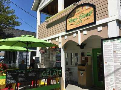 Fresh Basil Cafe, Saugatuck