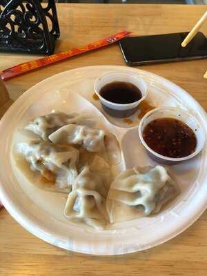 Yum Yum Dumplings, Centereach