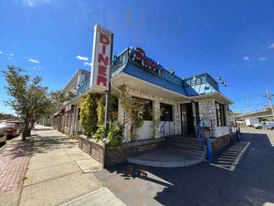 Bay Village Diner, Amityville