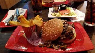 Red Robin Gourmet Burgers And Brews