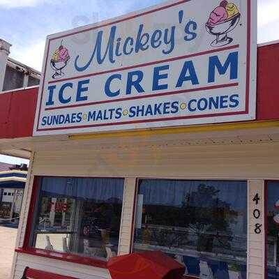 Mickey's, Mackinaw City