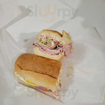 Larry's Giant Subs