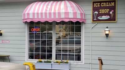 Ice Cream Shoppe