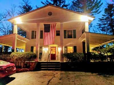 Colonial Pines Inn-Bed and Breakfast, Highlands