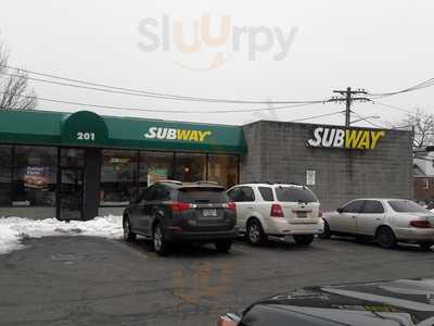 Subway, Elmont