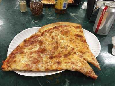 Carlos Pizza, Middle Village