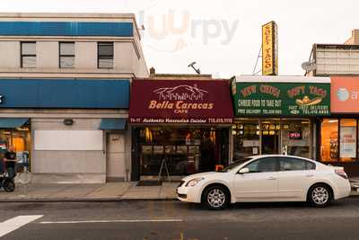 Bella Caracas Cafe, Middle Village