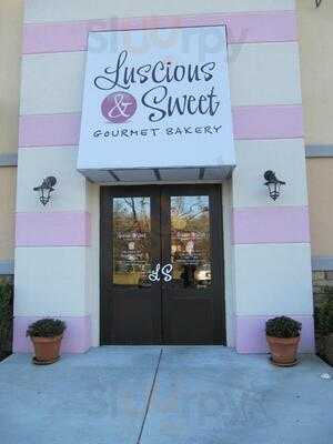 Luscious & Sweet Gourmet Bakery