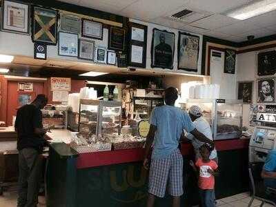 Carl's Seafood Restaurant - Little Ochi