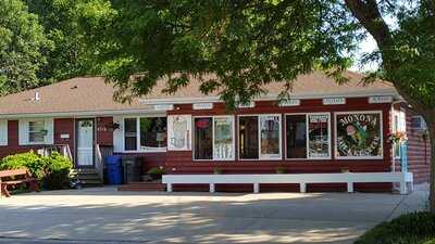 Monona Bait And Ice Cream Shop