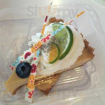 Makana Market + Cafe