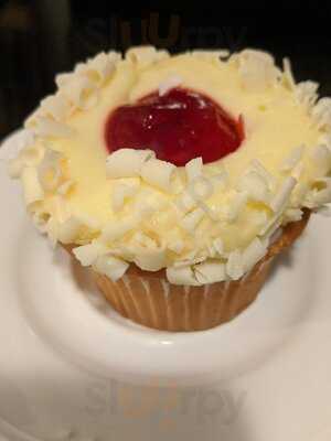 Cupcake Delights, Anna Maria Island